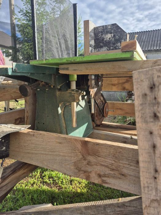 Комбинированный деревообрабатывающий станок