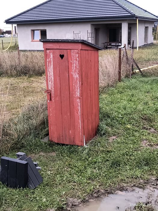 Toaleta, toitoi na budowe