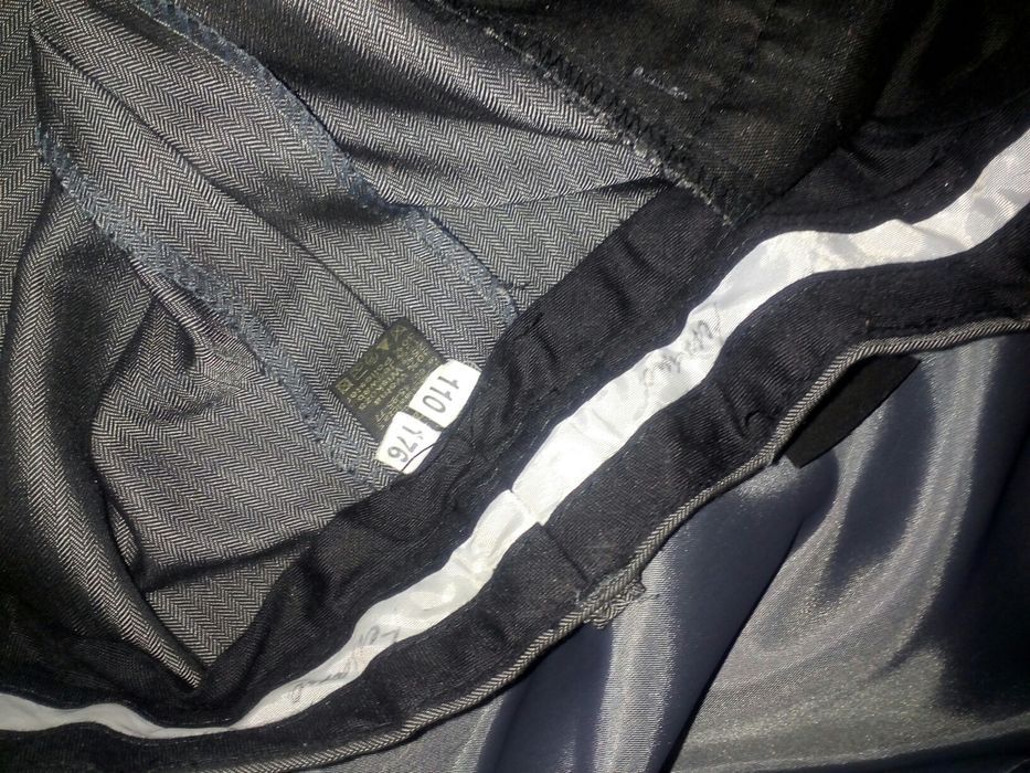 Garnitur ze spodniami .