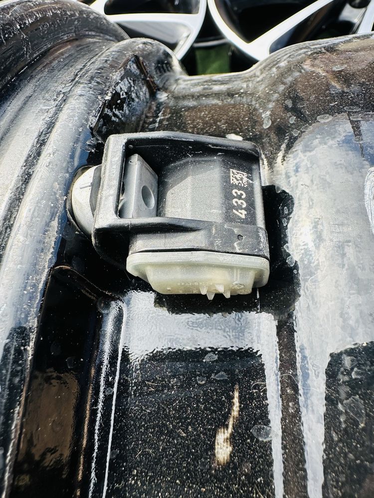 Диски 5/112 R18 Mercedes W213 8J з датчиками тиску