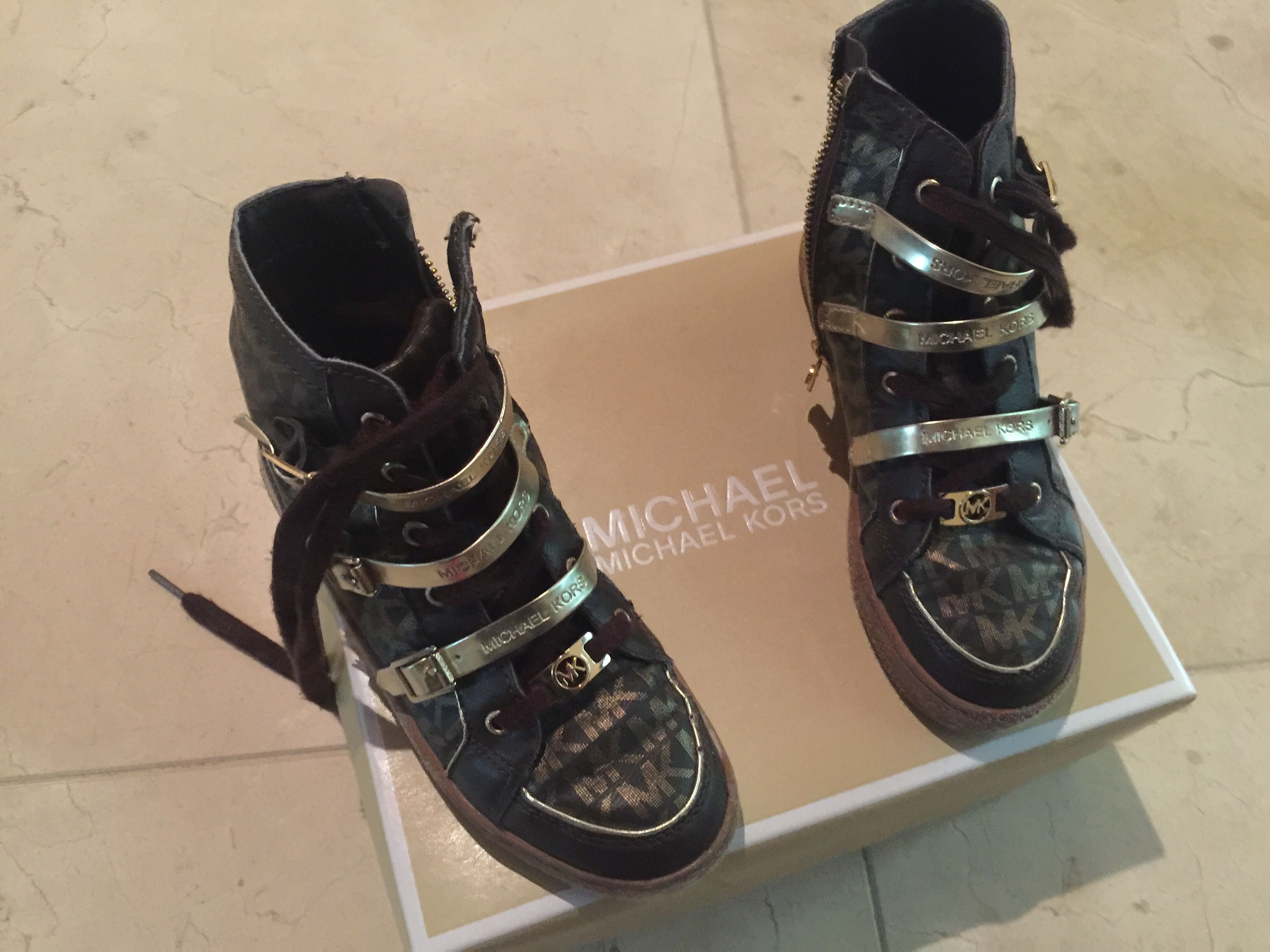 Sapatilha bota Michael Kors