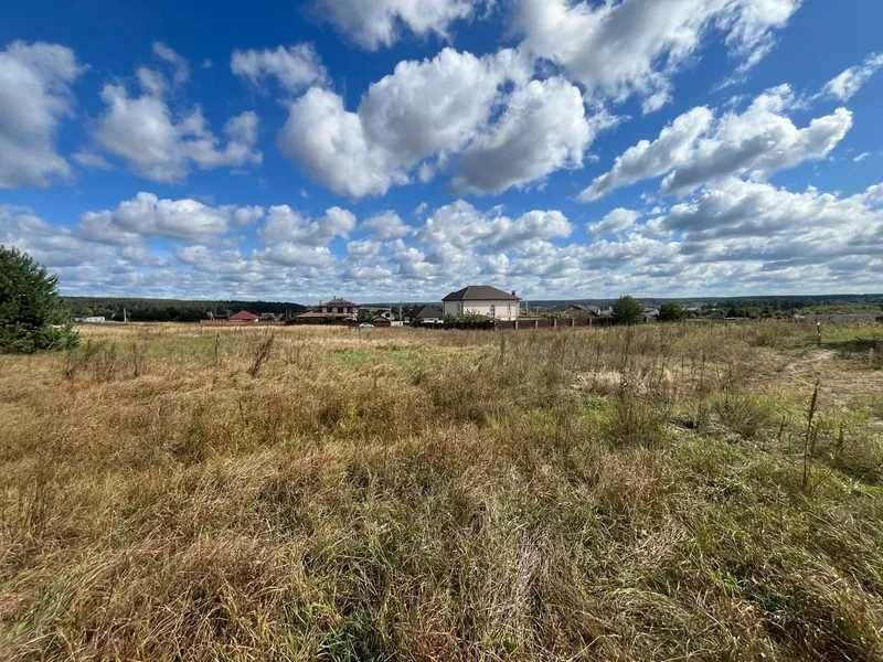 Зем. ділянка під житловий будинок, 0,15 га, вул. Молодiжна, 19