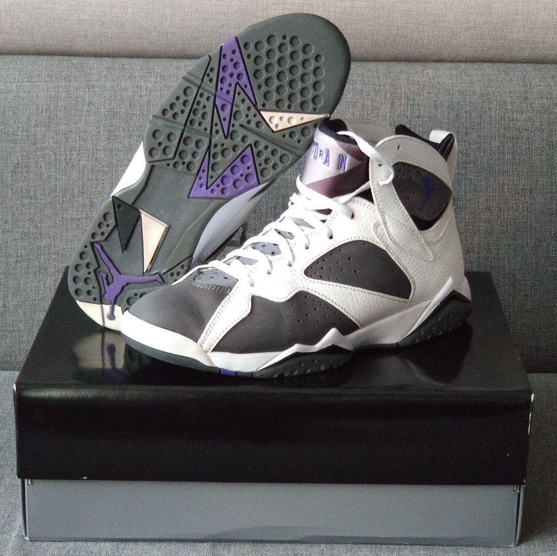 Air Jordan 7 Retro "Flint" White/Varsity Purple rozm. 42