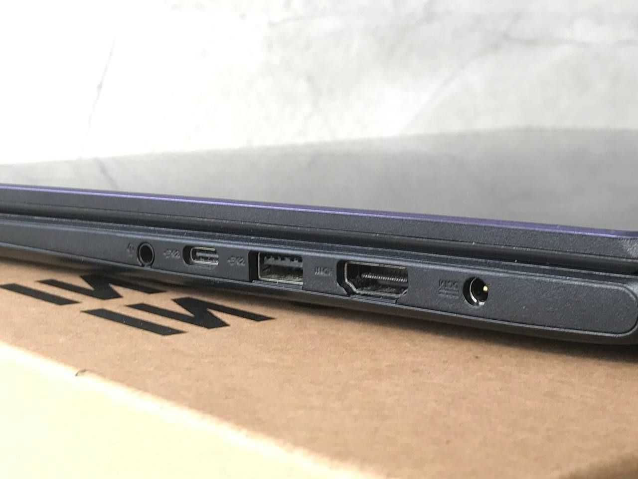 Чудовий ноутбук Asus. Ідеальний стан