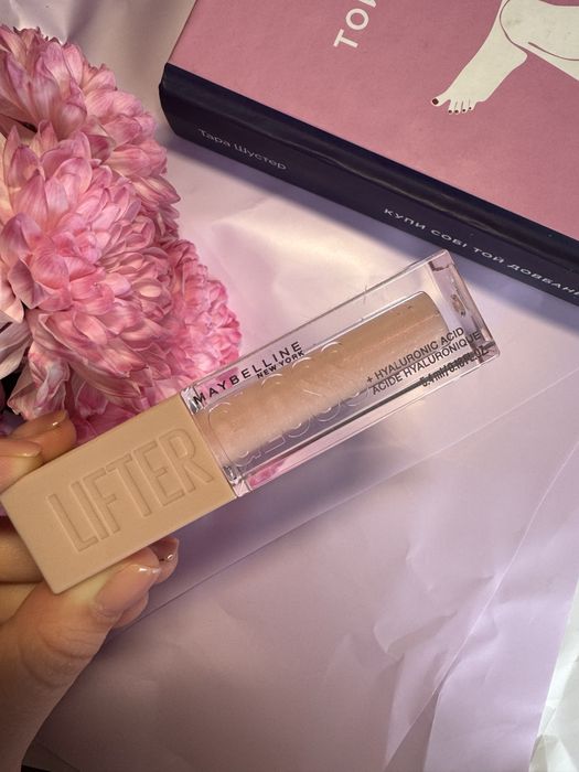 Зволожувальний блиск для губ Maybelline New York Lifter Gloss 002 Ice