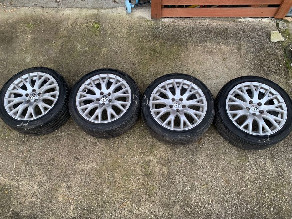 Felgi aluminiowe VW 17" z oponami letnimi Sava Intensa UHP 225/45 ZR17