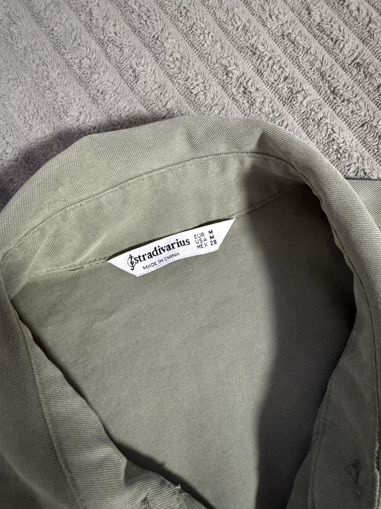 Сорочка хакі Stradivarius M розмір