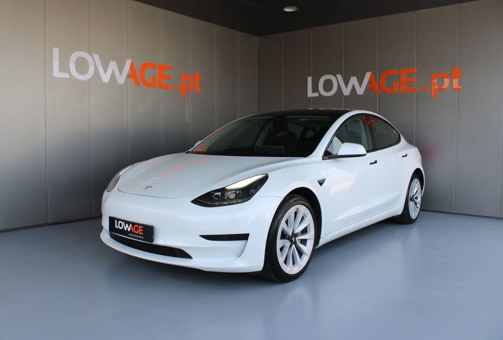Tesla Model 3 Standard Range Plus RWD