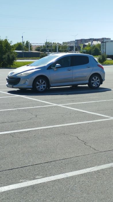 Авто PEUGEOT 308