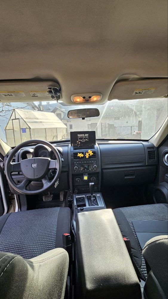Авто Dodge Nitro