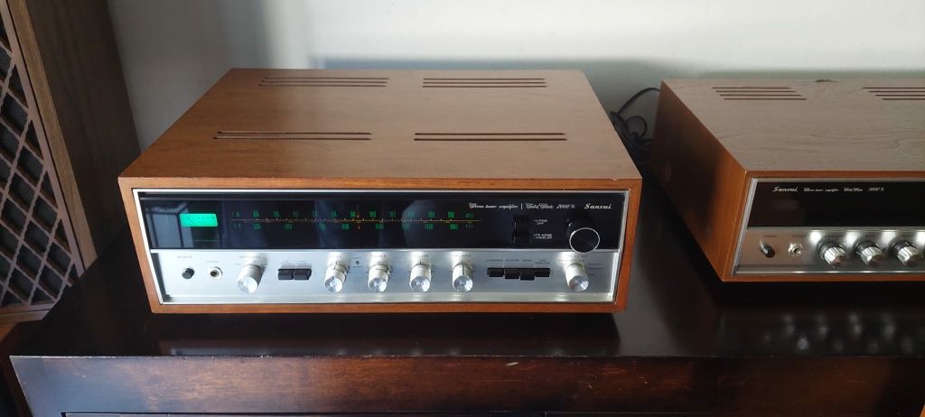 Amplificador Receiver Sansui