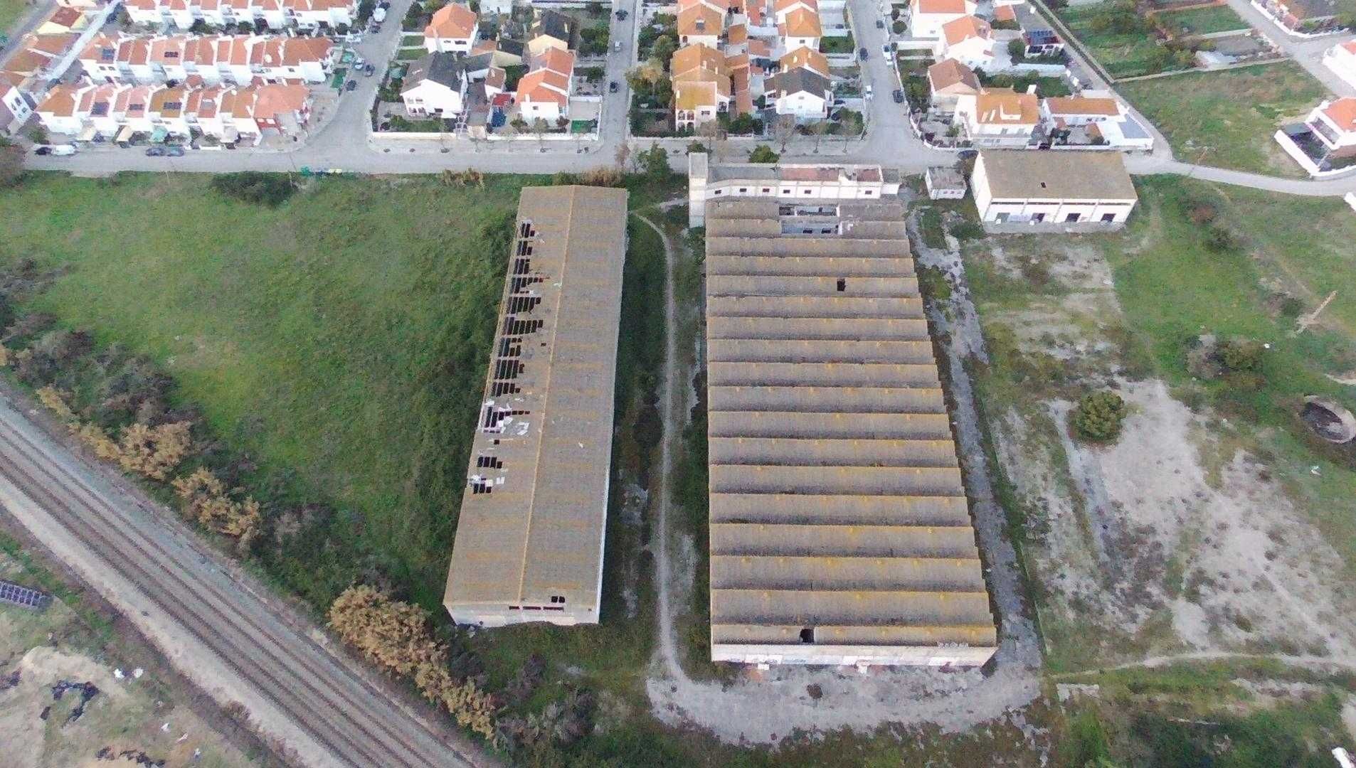 Imóvel 30.648 m2 | 3 Edifícios/Armazéns
