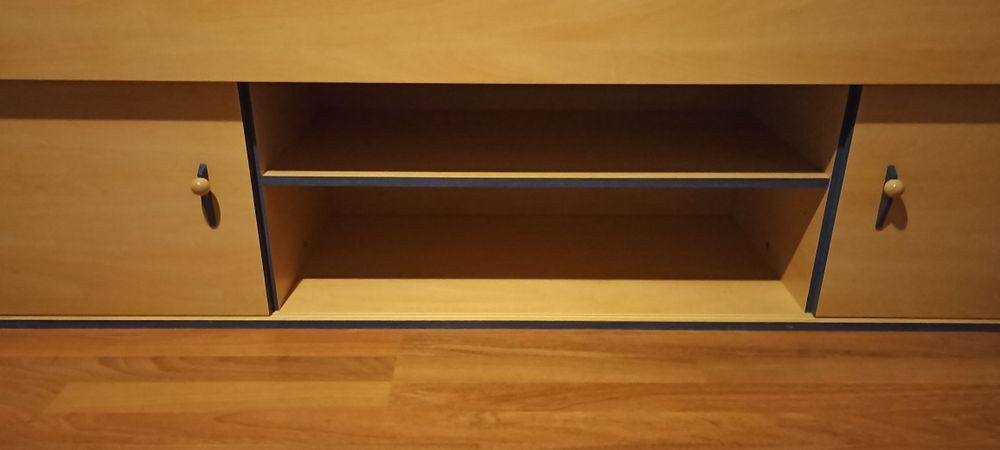 Cama + Colchão (90x190) + Mesinha de cabeceira + Escritório