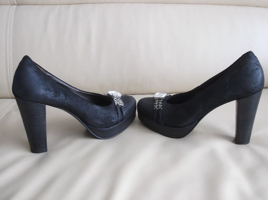 sapatos de senhora novos lindos