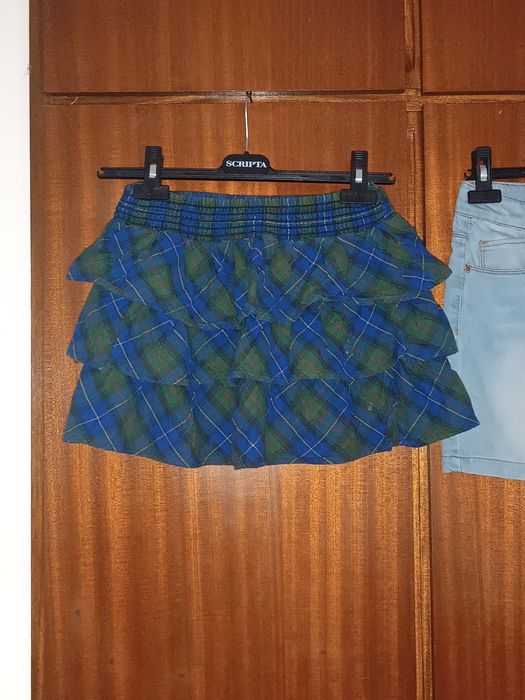 Saias de menina novas 13/14 anos