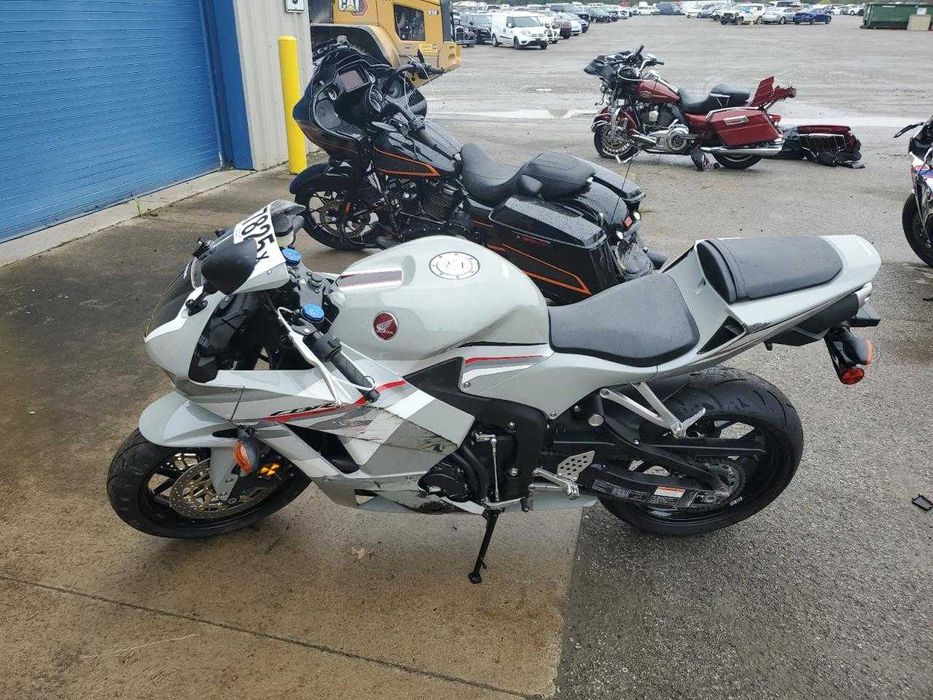 HONDA CBR600 RR 2025