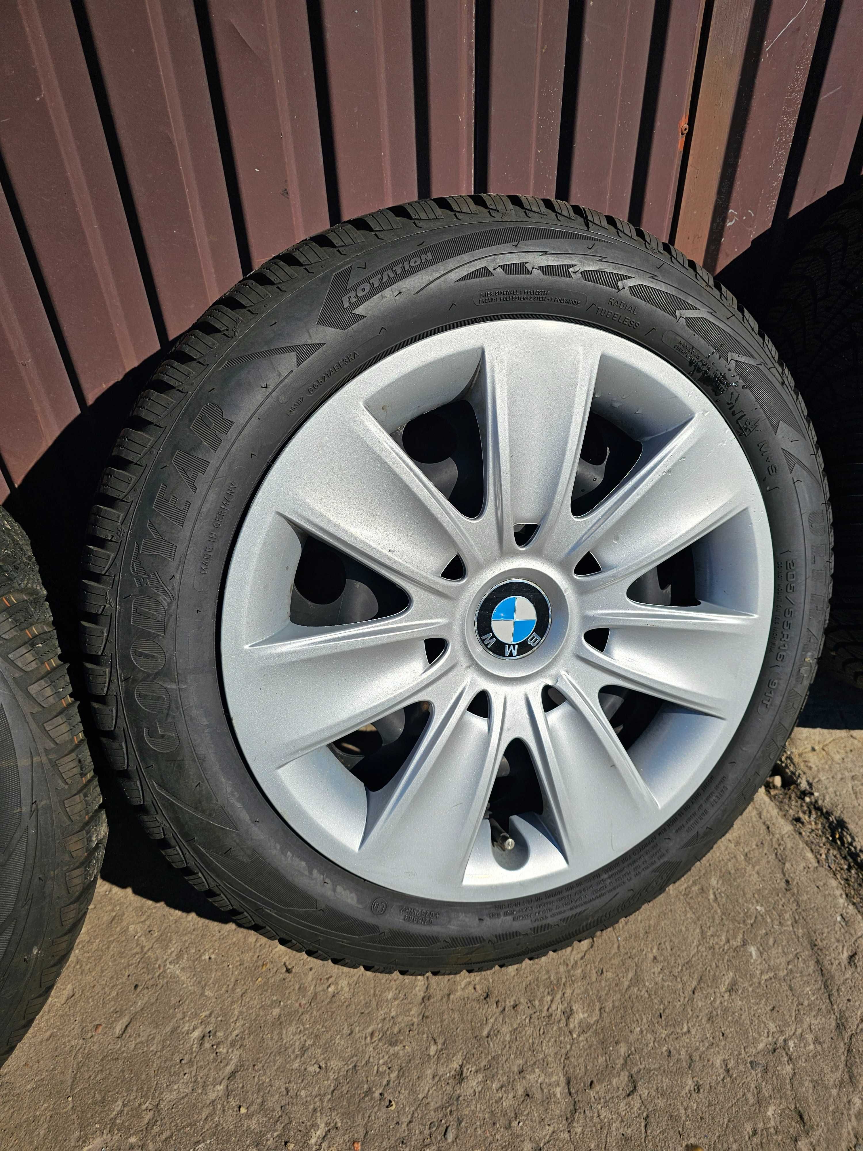Felgi Stalowe z Oponami Zimowymi BMW 16 cali 5x120 Kołpaki