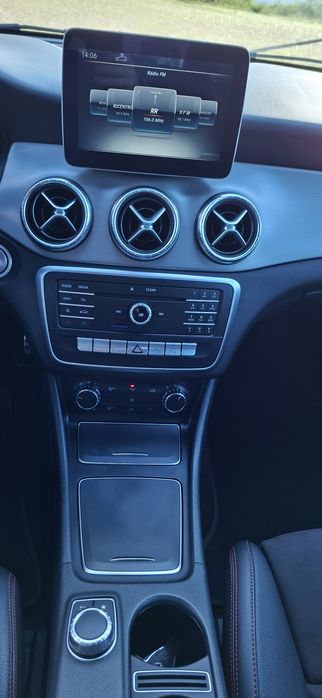 Excelente Mercedes CLA 200 D  AMG