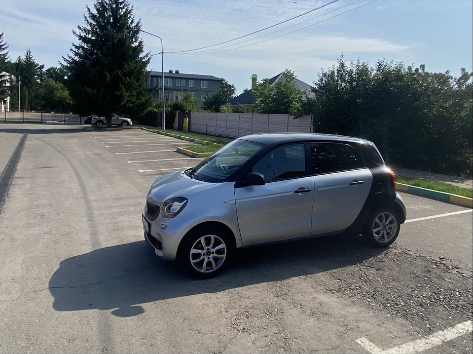 Продам Smart ForFour 2017 модельный год в отличном состоянии!