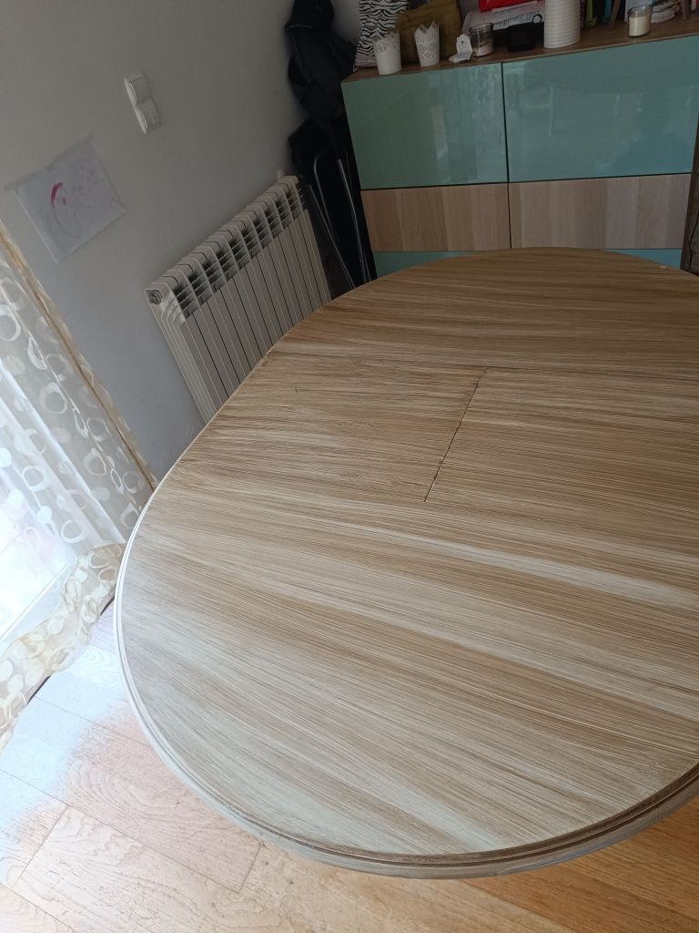 Mesa vintage com pé verde menta