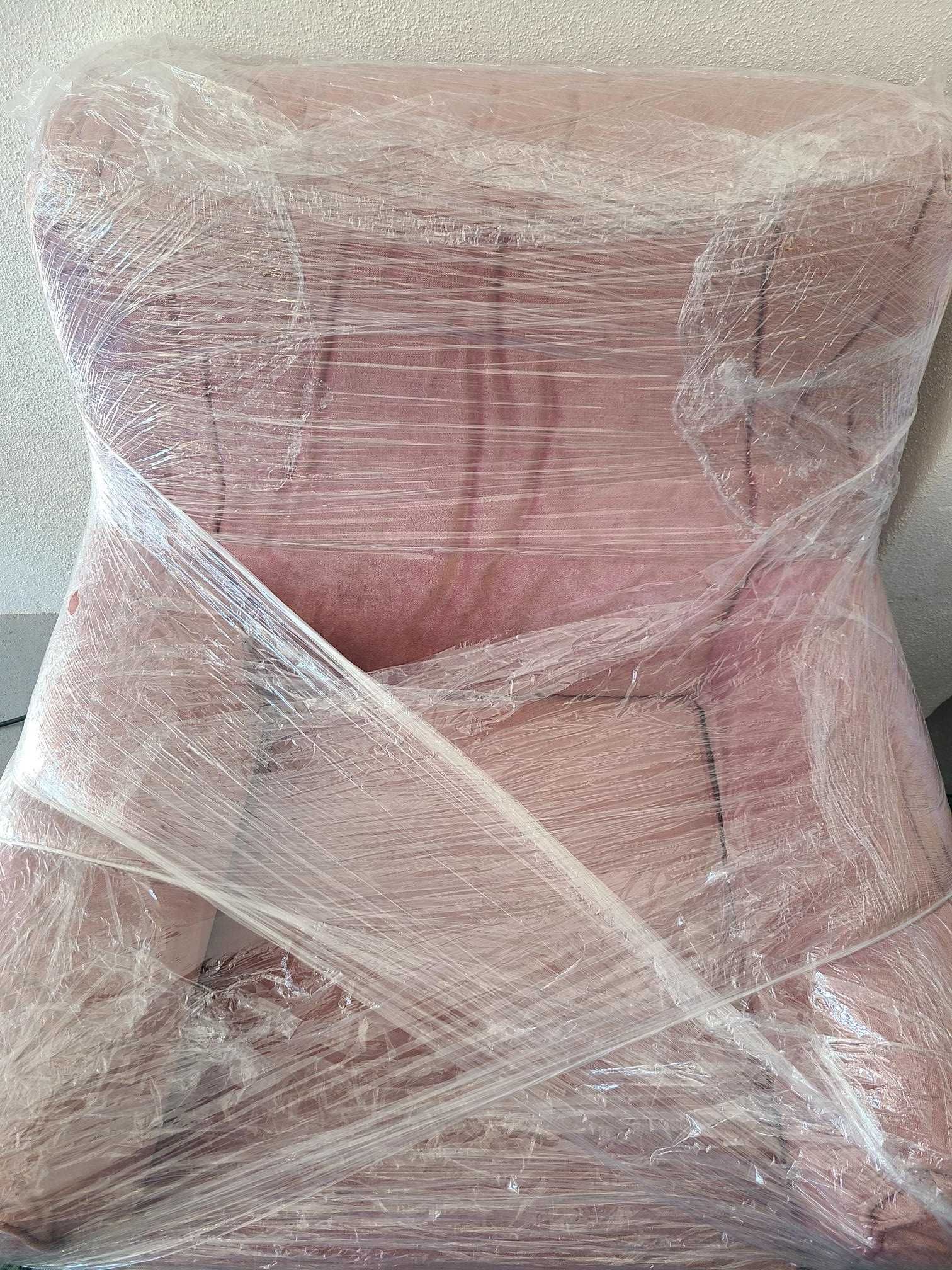 Poltrona IKEA Gronlid cor de rosa