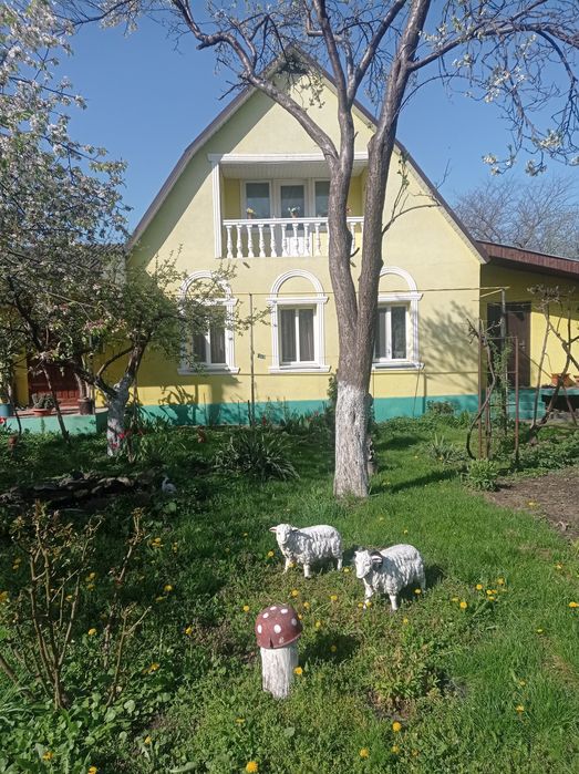 Продам будинок на дві половини!!!