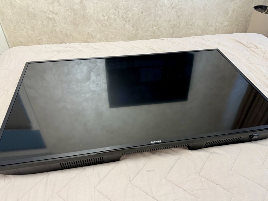 Телевізор Samsung UE43KU6000