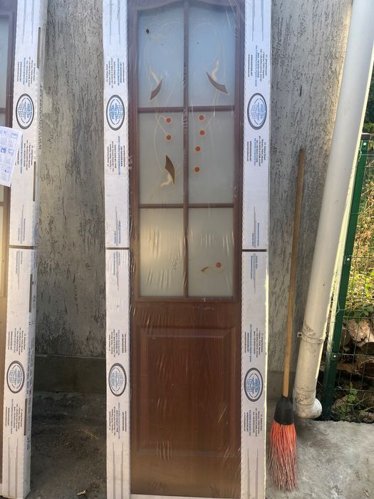 Продам межкомнатные двери  в заводской упаковке.Цена вогонь есть торг.