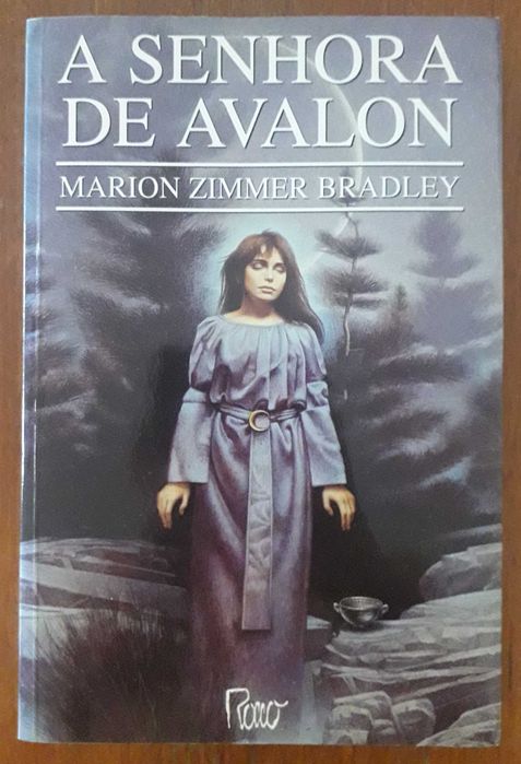 Livro "A Senhora de Avalon" de Marion Zimmer Bradley