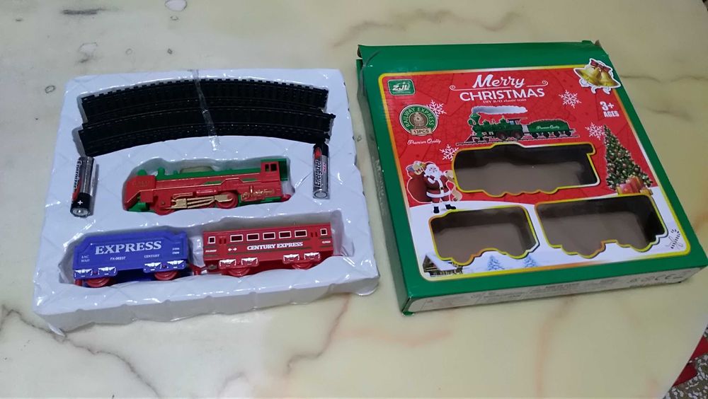 поезд под ёлочку на новый год Merry Christmas. classic train