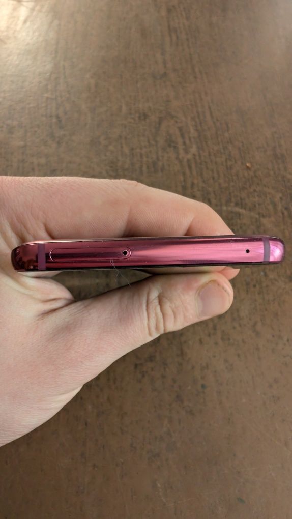 Продаю lg g7 в хорошем состоянии