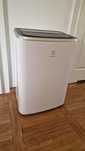 Klimatyzator przenośny Electrolux EXP34U338CW