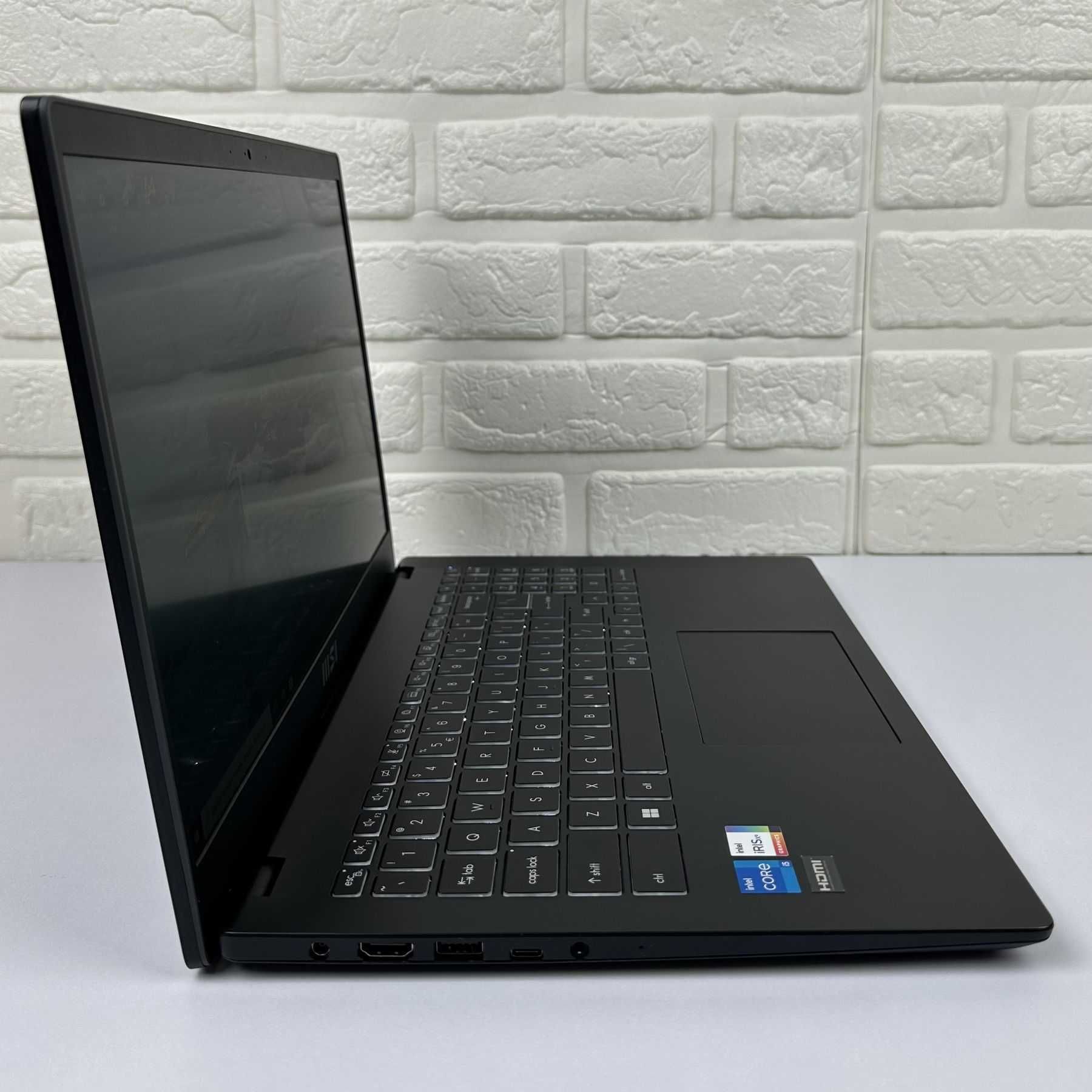 Ігровий ноутбук ультрабук MSI 15.6 / i5-1235U (10/12 ядер) / 8gb / SSD
