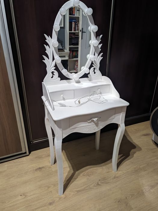 Toaletka retro z podświetleniem LED