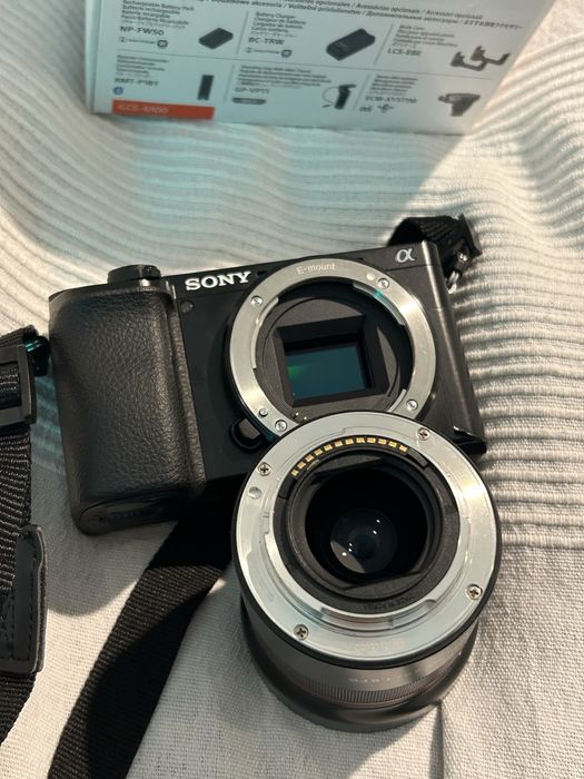 Sony a6100 + Samyang 45 mm 1.8 F AF