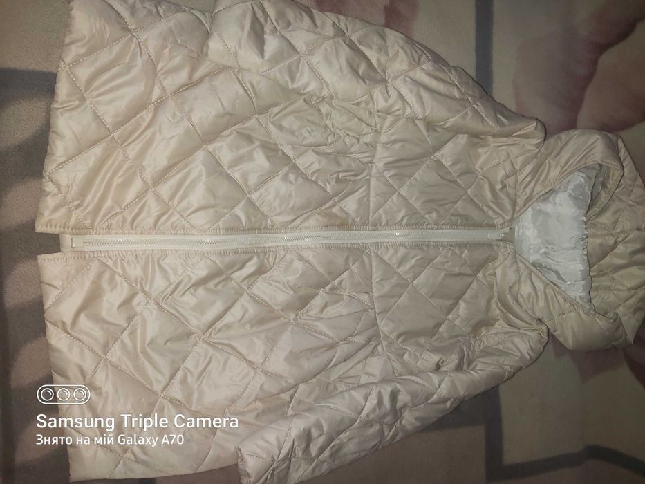 демосезонне стігане пальто на 8-9рок