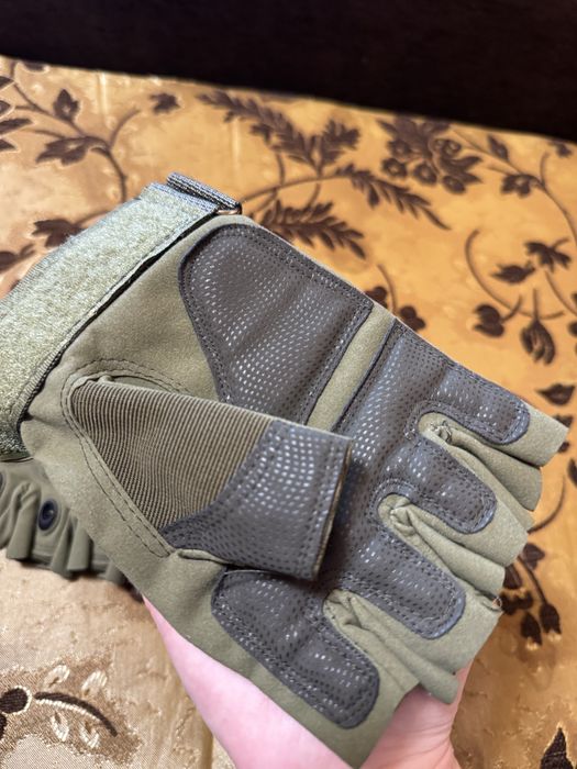 Продам тактичні рукавиці нові