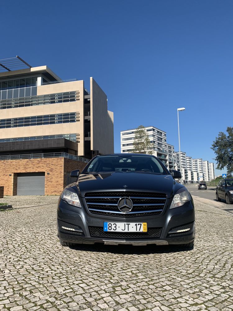 Mercedes r350 cinzenta