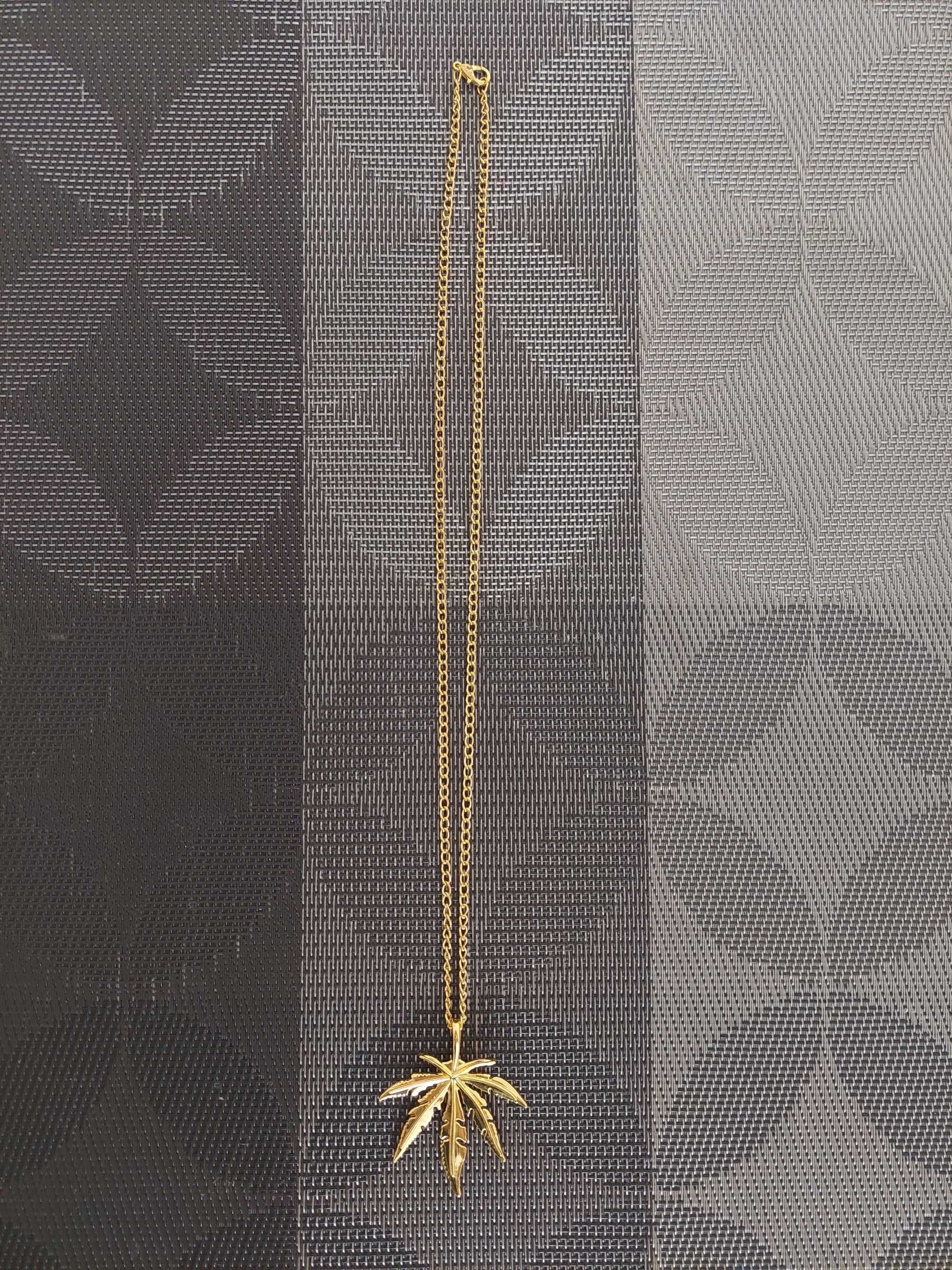 Naszyjnik złoty liść konopii