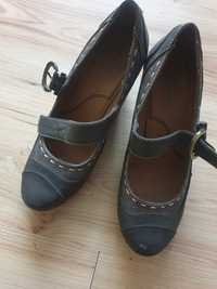 Buty na koturnie  r.38