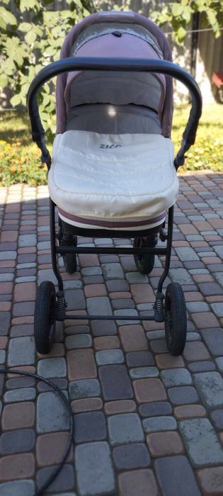 Дитячий візочок