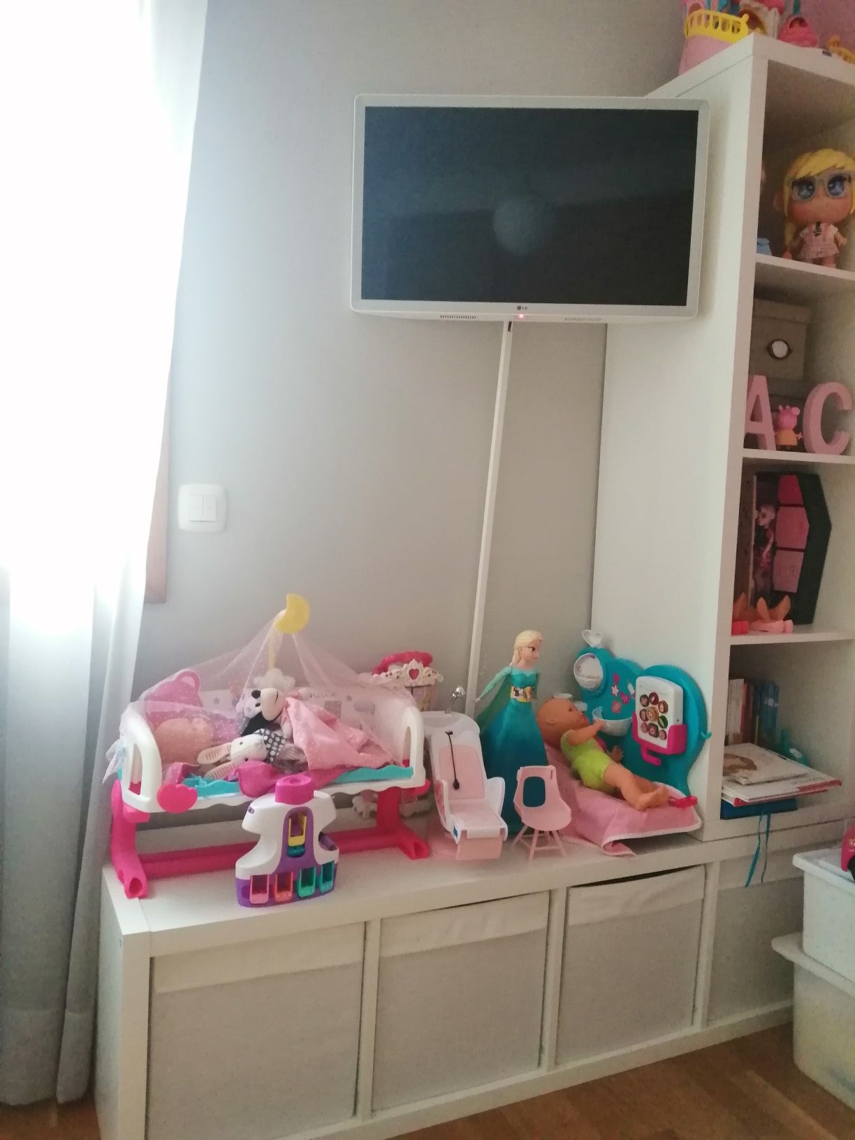 Estante branca da IKEA, como nova