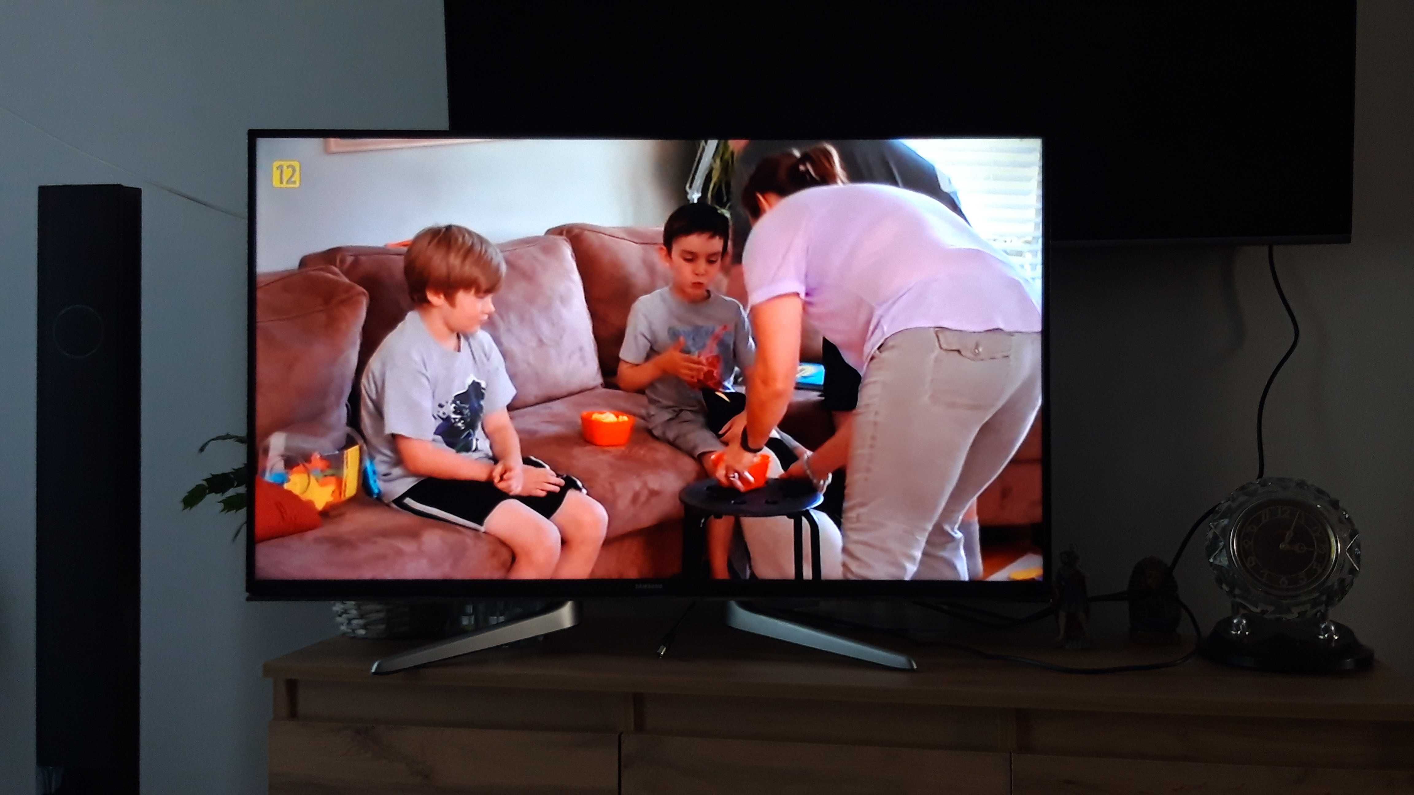 TV Led Samsung 40 cali smart tv wi-fi