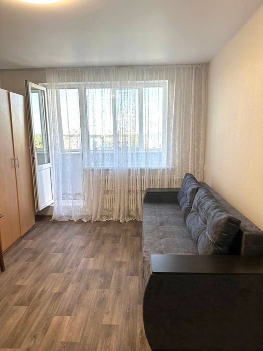 Гарна ІНВЕСТИЦІЯ квартира біля метро ДЕМІЇВКА