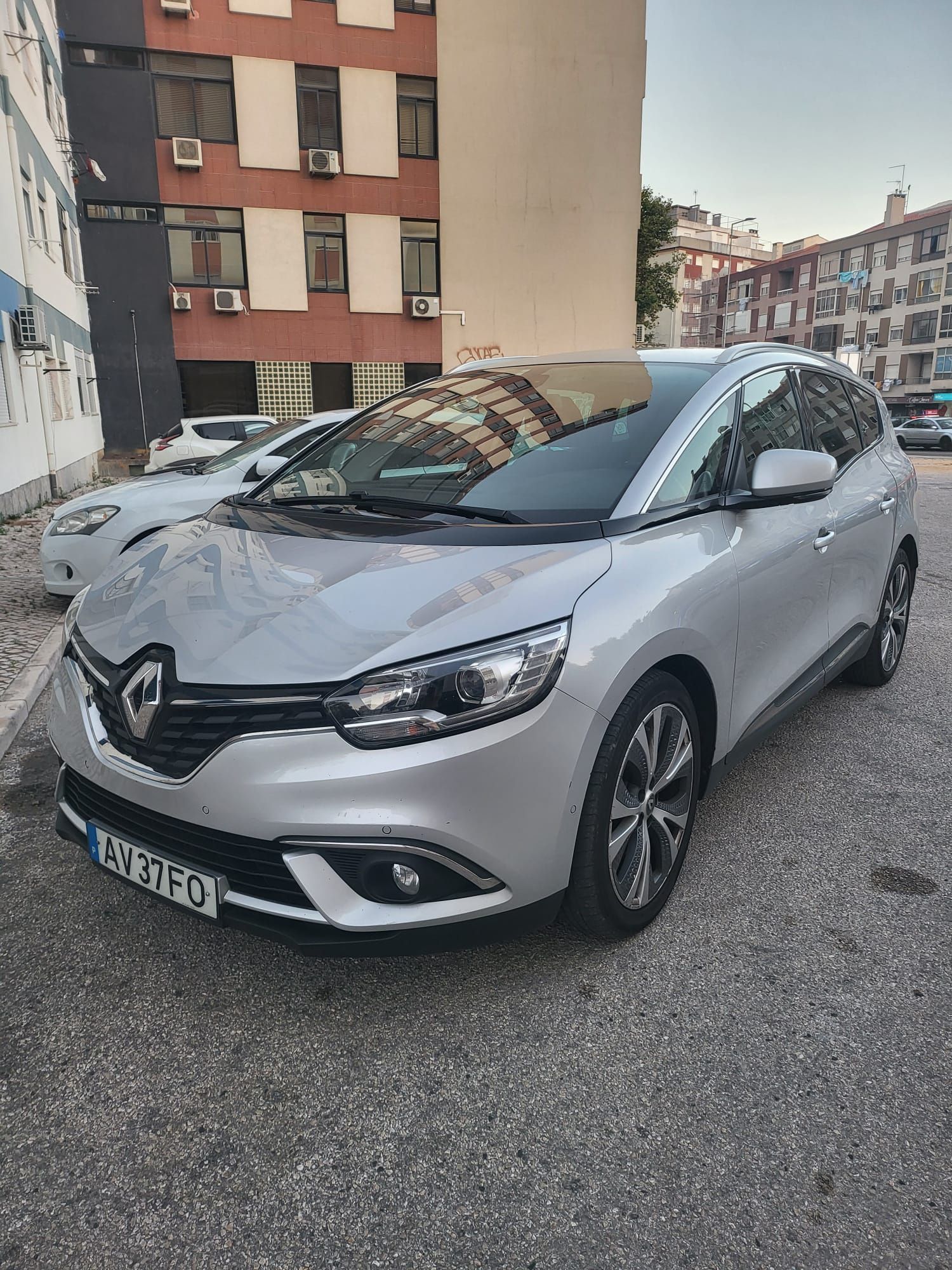Vendo Carrinha Familiar