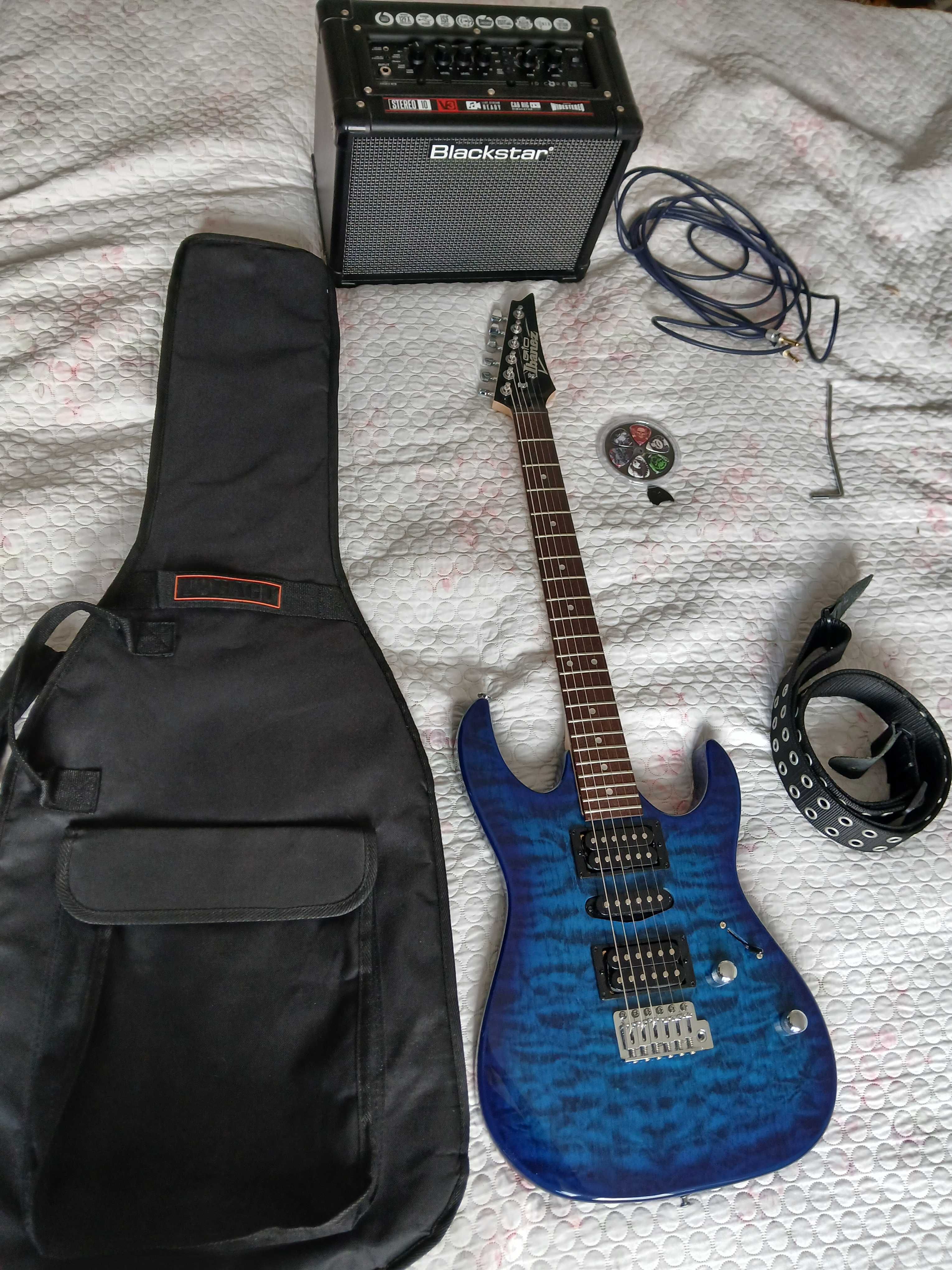 Sprzedam piekną gitare elektryczną Ibanez z wzmacniaczem