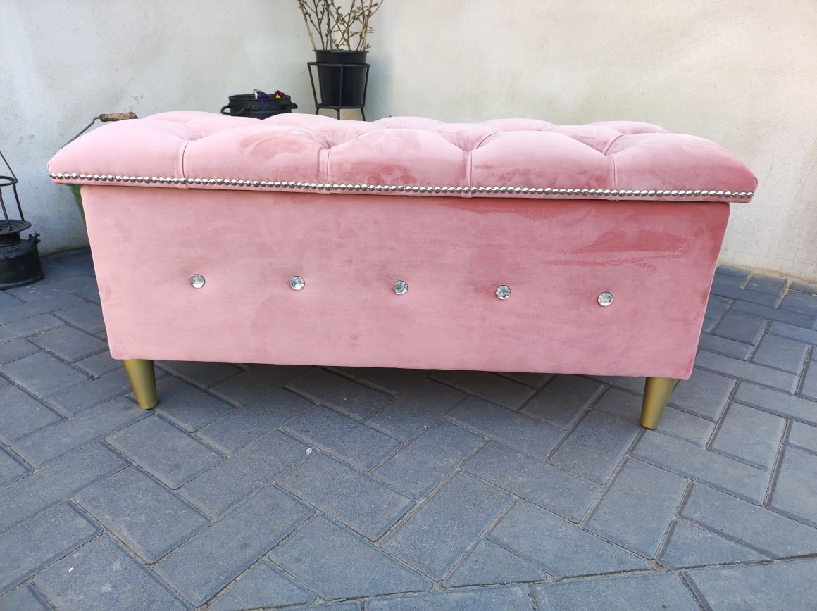 Duża Pufa 100x40 pikowana ławka kufer Glamour Chesterfield cyrkonie