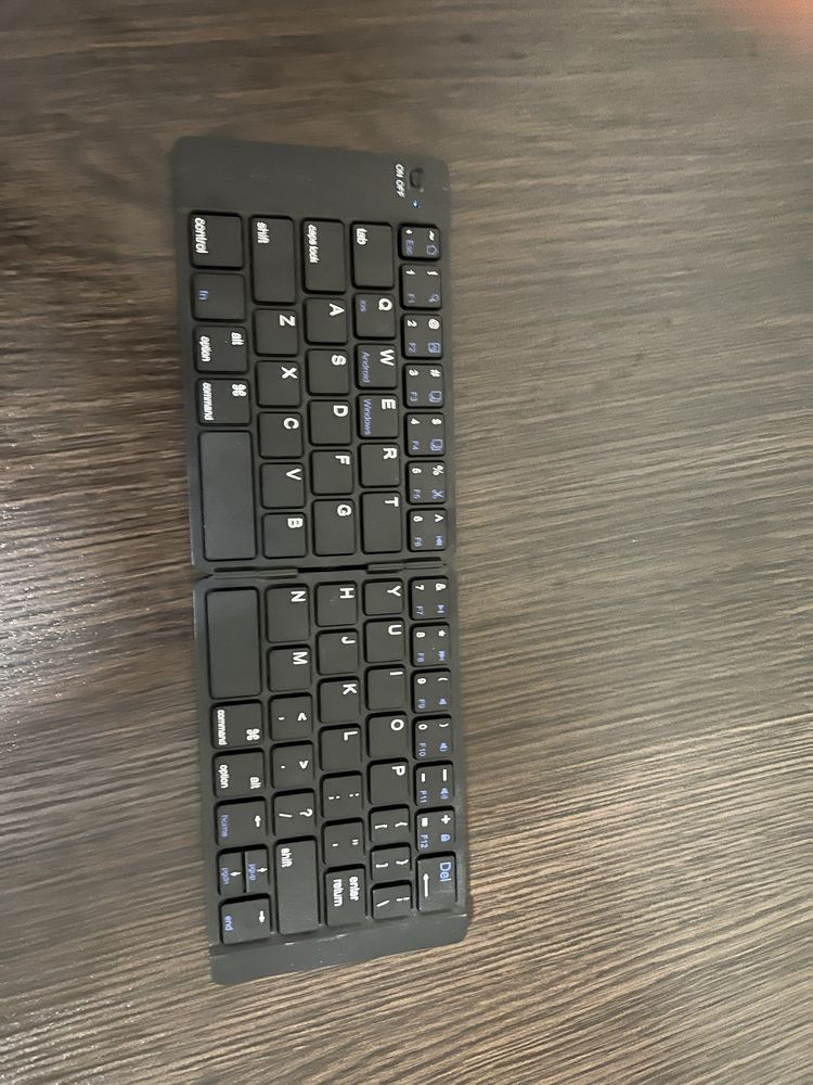 Складана бездротова Bluetooth-клавіатура Pocket Keyboard