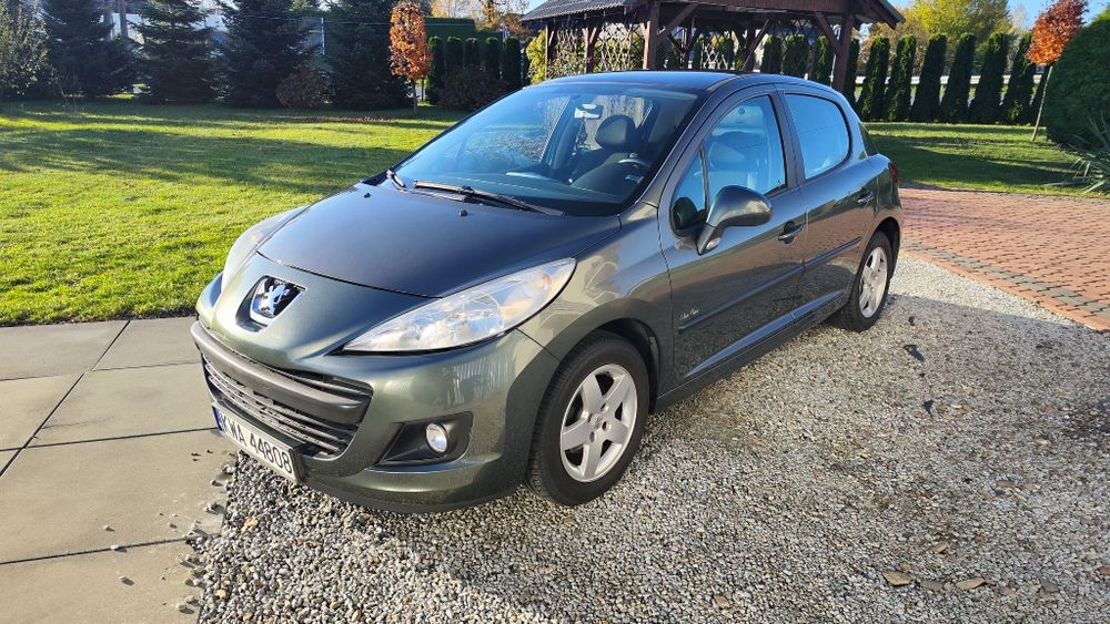Peugeot 207 1.4 benzyna 2010r