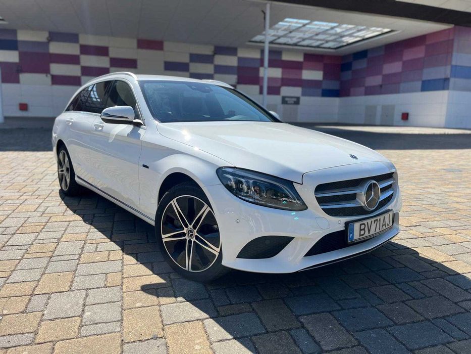 Mercedes-Benz C 300e T Avantgarde | Híbrido Plug-in | IVA Dedutível